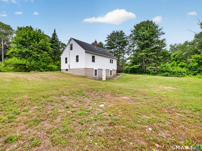 Building Photo - 1039 N Rd