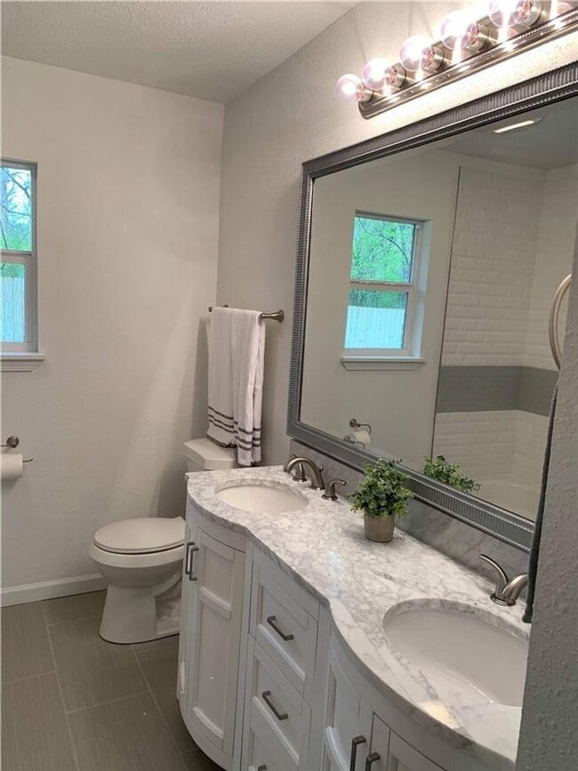 Building Photo - Rental Property