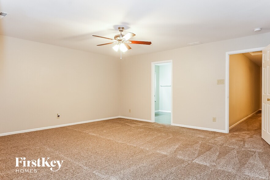 Building Photo - 1323 Perga Ct