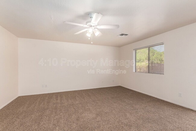 Building Photo - 2320 W Allens Peak Dr