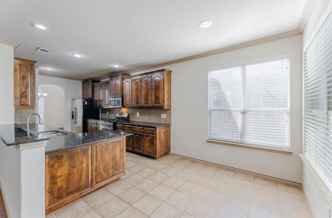 Building Photo - 1619 Brighton Downs