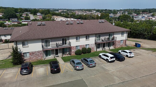 Building Photo - 821 Southwest Blvd