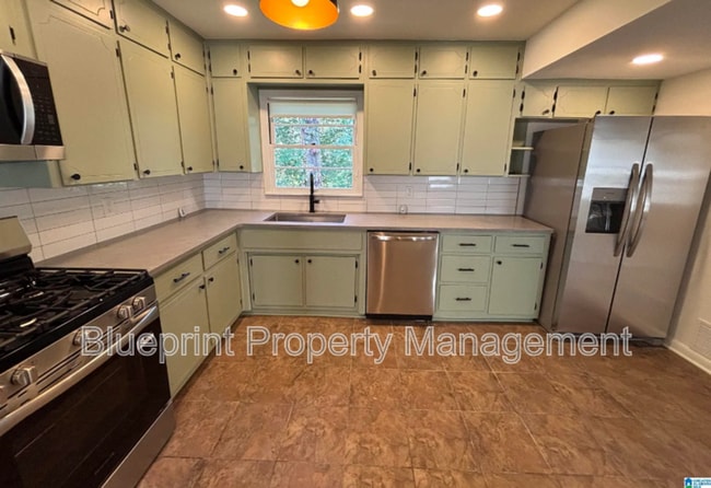 Building Photo - 500 Rollingwood Rd