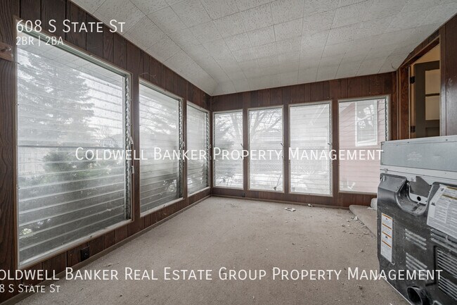 Building Photo - 608 S State St