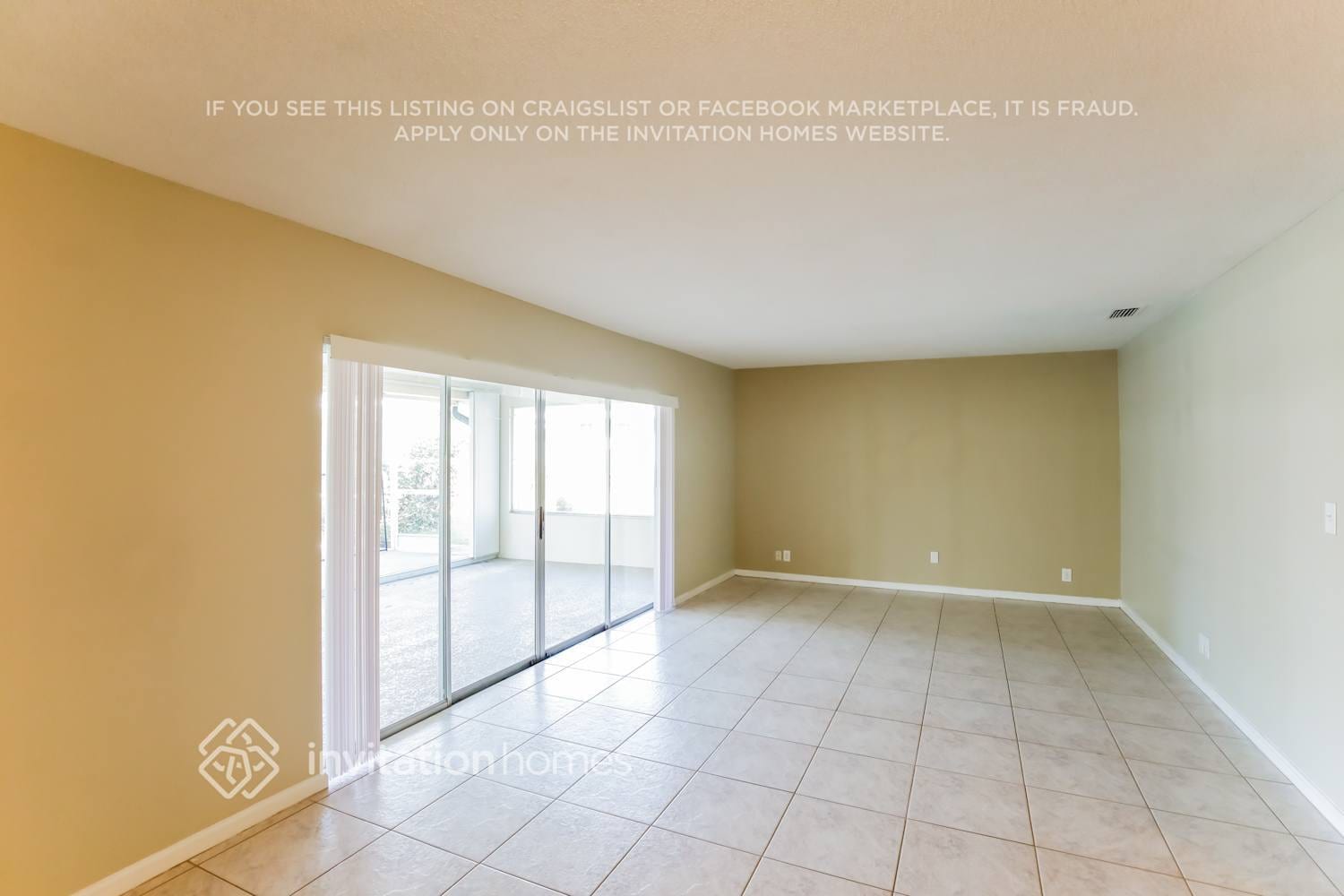 Building Photo - 4030 NW 103rd Dr