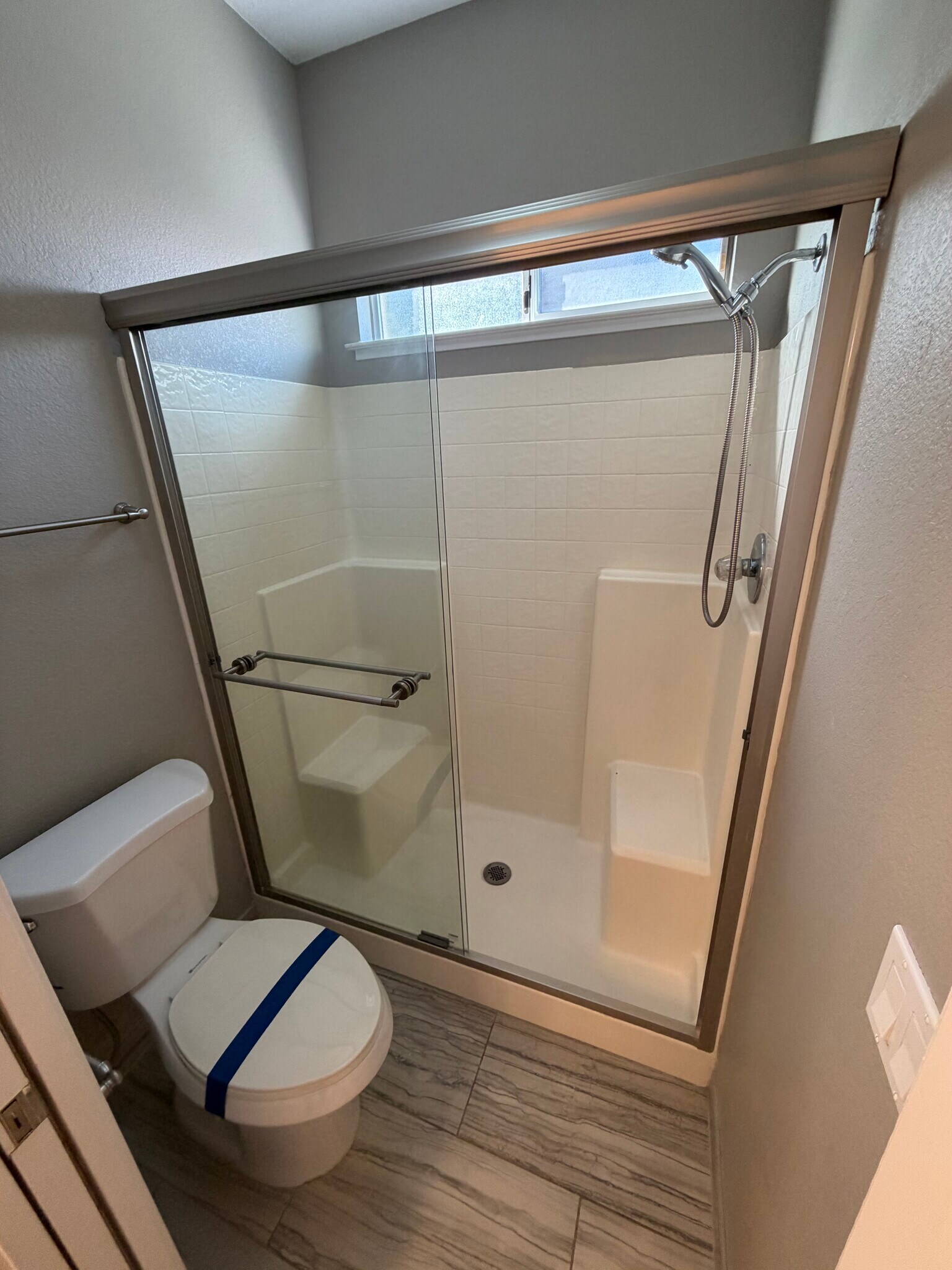 Building Photo - 1605 Paseo Flores Dr