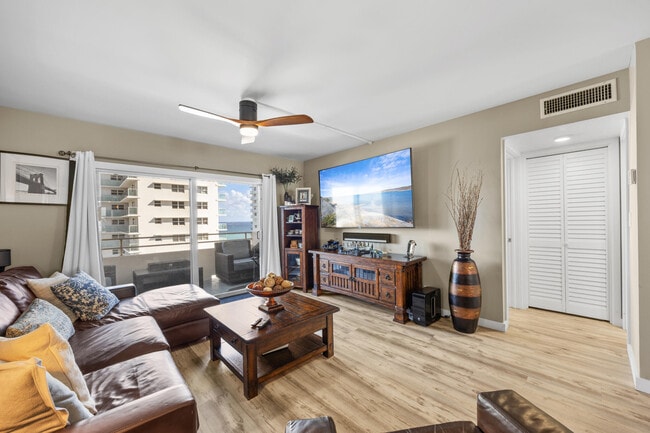 Building Photo - 1630 N Ocean Blvd