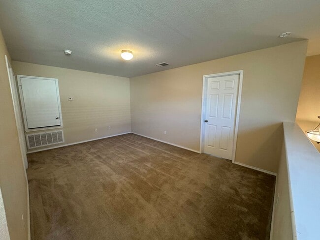 Building Photo - 107 W Gemini Ln