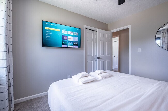 Building Photo - 25 Jennifer Ln