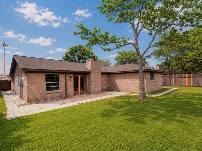 Building Photo - 22319 Merrymount Dr