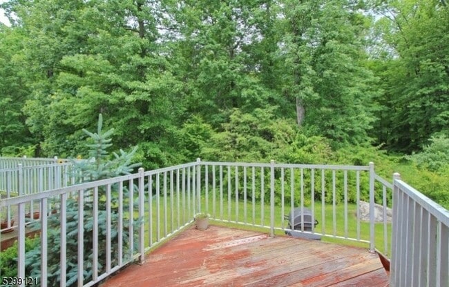 Building Photo - 173 Raymound Blvd