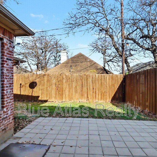 Building Photo - 4905 Canberra Ln