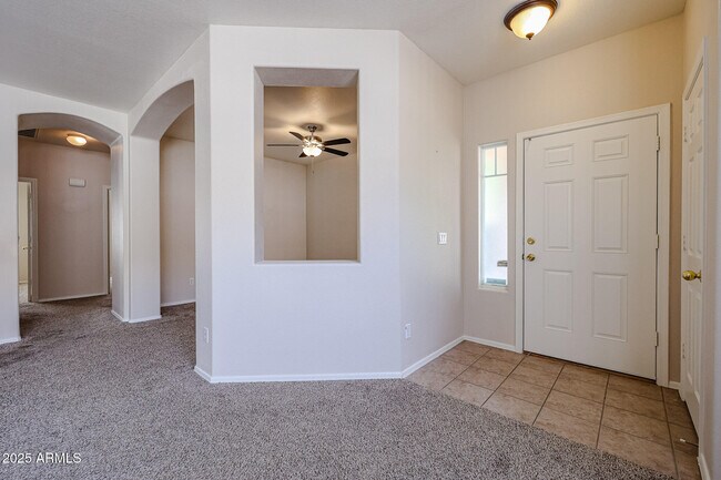 Building Photo - 8442 W Mary Ann Dr