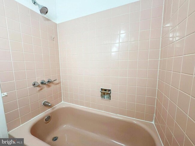 Building Photo - 3418 Medina Ln