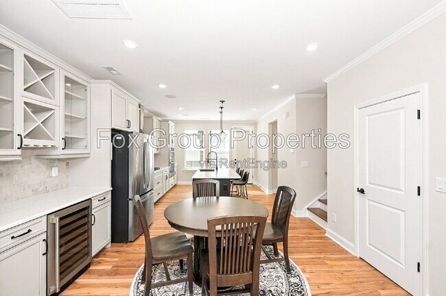 Building Photo - 105 Goodson Pl
