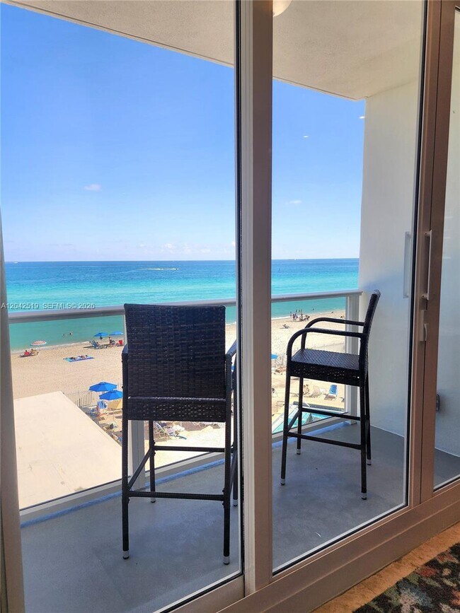 Building Photo - 3505 S Ocean Dr