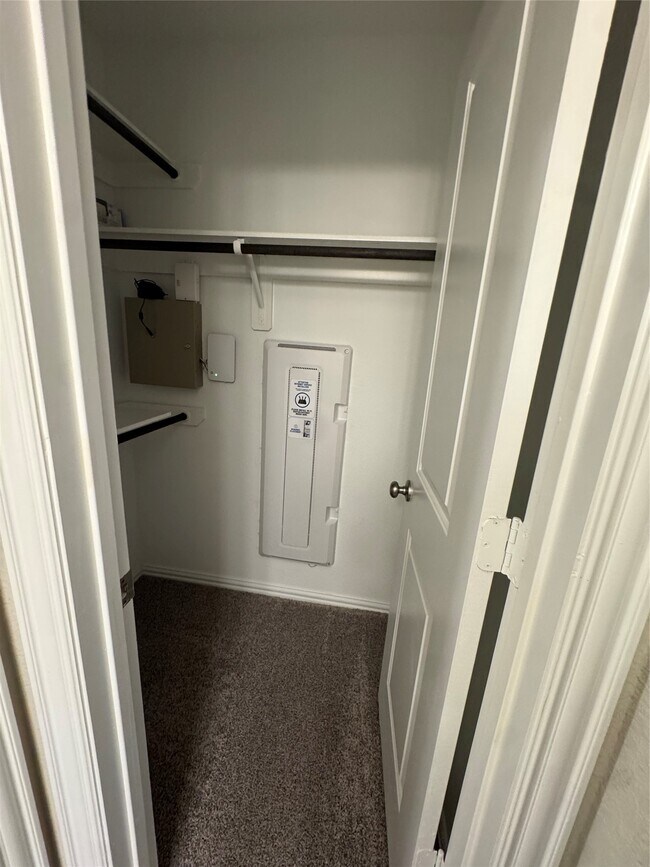 Building Photo - 15722 Monkey Rock Dr