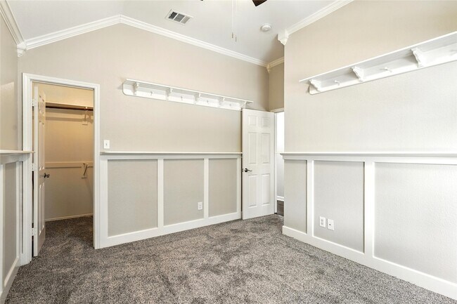 Building Photo - 9808 Enmore Ln
