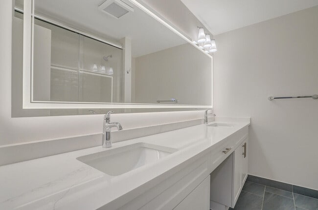 Building Photo - 4373 Trevi Ct