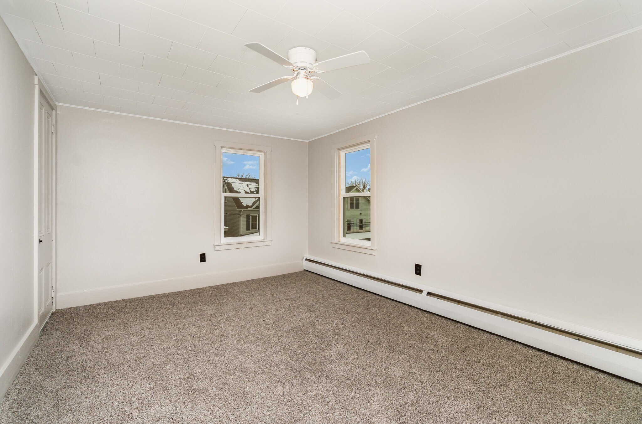 Building Photo - 324 Armstrong St