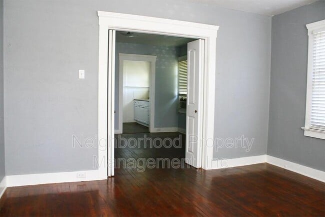 Building Photo - 719 E Vassar Ave