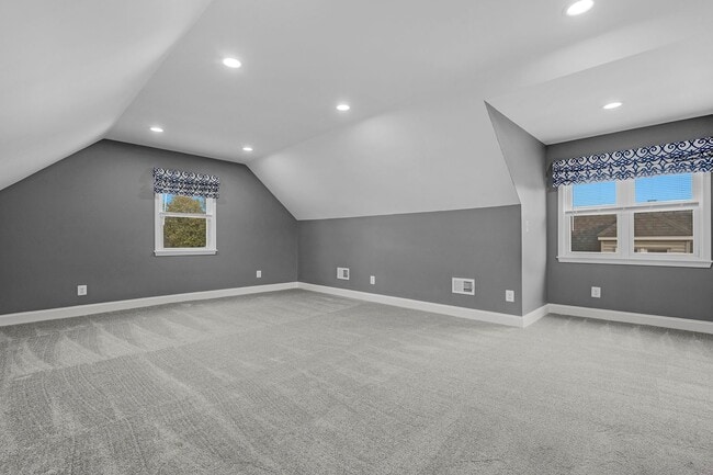 Building Photo - 4923 Lasalle Ave