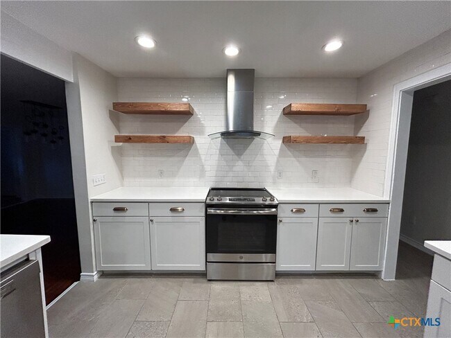 Building Photo - 521 Willow Ave