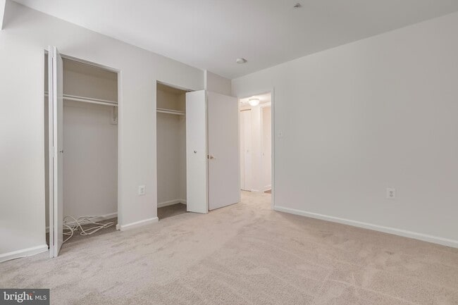 Building Photo - 7806 Hanover Pkwy