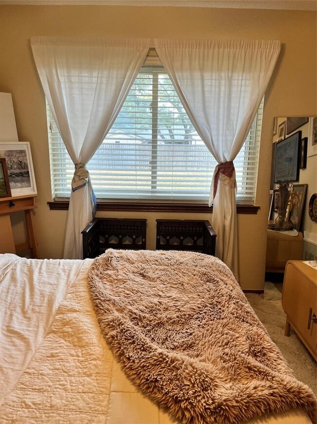 Building Photo - 11505 Charred Oak Dr