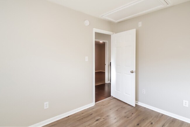 Building Photo - 19610 Plymouth Ridge Ln