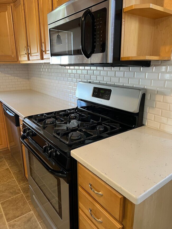 Building Photo - Beautiful 3 BD, 1 BA Lititz Home!