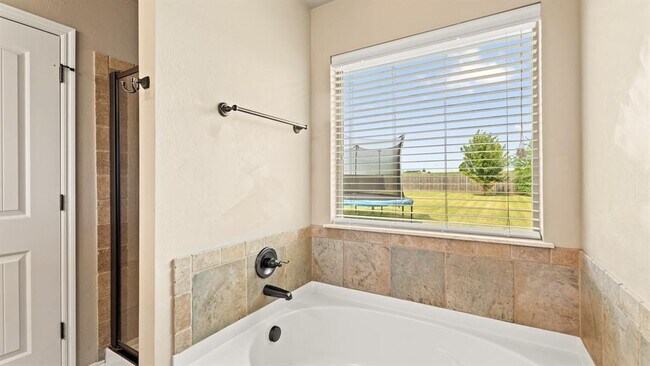 Building Photo - 16316 Drywater Dr