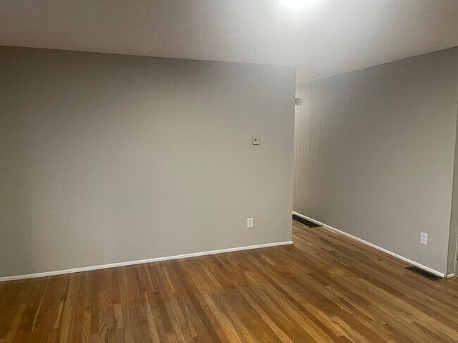 Building Photo - 3481 Reaver Ave