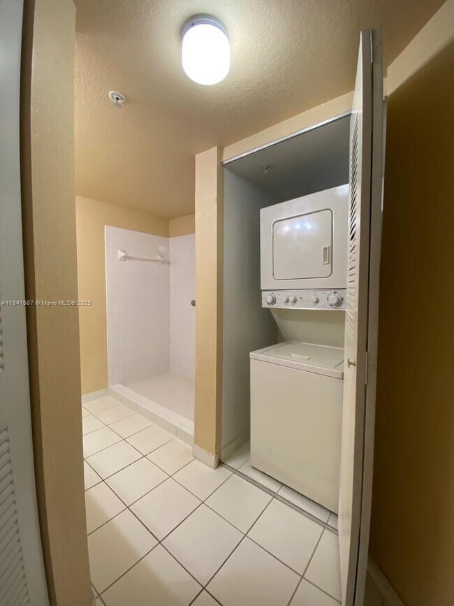 Building Photo - 15440 SW 284th St