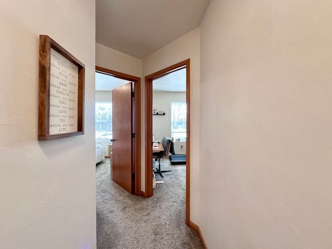 Building Photo - 1170-1172-1172 S Atrium Ct