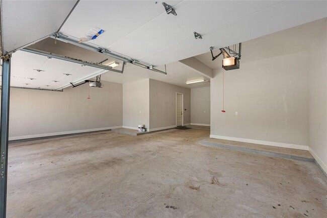 Building Photo - 15505 La Catania Way