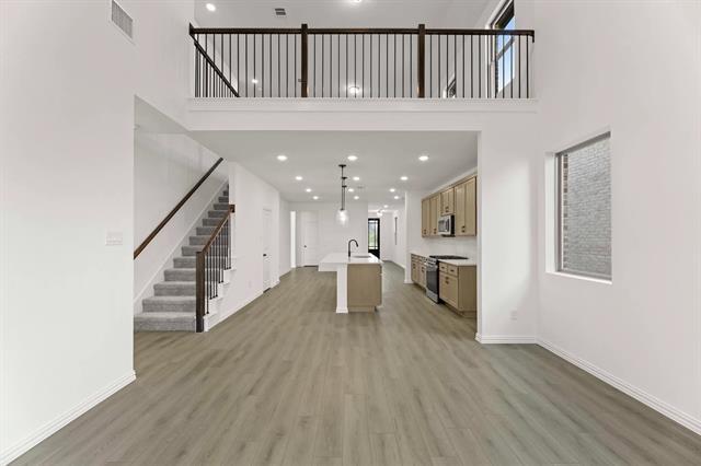 Building Photo - 14154 Gallatin St