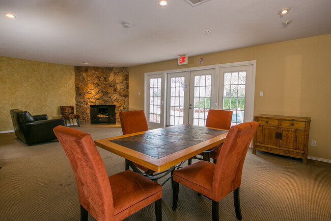 Building Photo - 1st Month Rent Free! Absolutely darling, fully remodeled, single story, updated condo in a NE Hei...