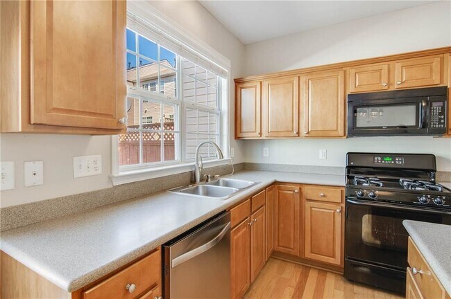 Building Photo - 1305 Greychurch Way