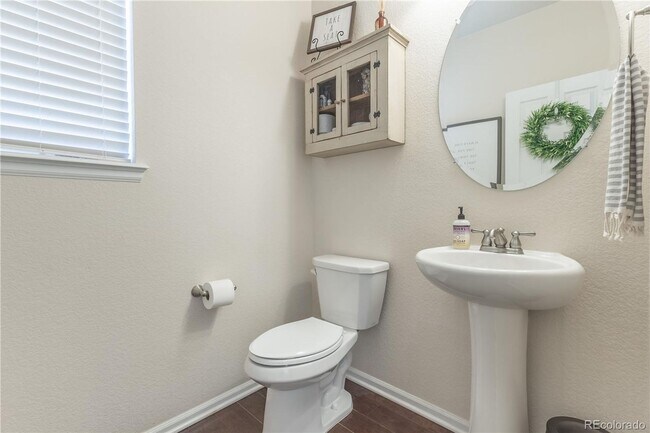 Building Photo - Charming 3 bedroom, 3 bathroom home in The...
