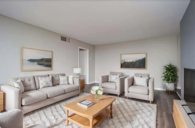 Building Photo - Indie Fairview