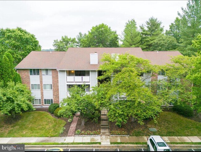 Primary Photo - 12309 Silvergate Way