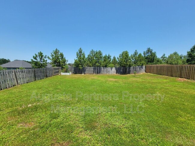 Building Photo - 841 Herrington Dr