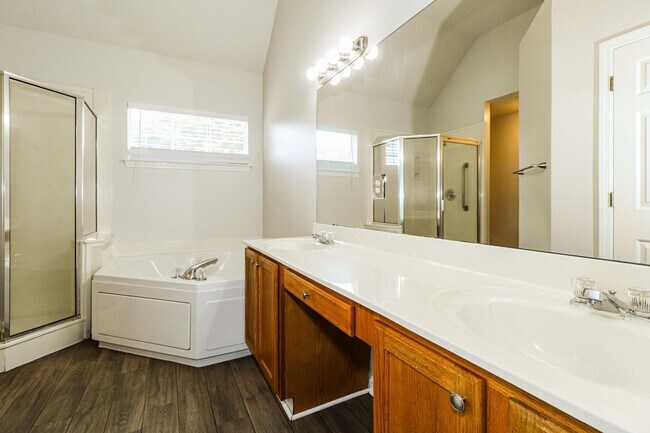 Building Photo - 11215 Ram Hill Cove