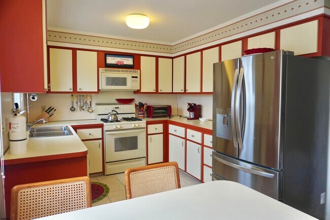 Building Photo - 13 S Haverford Ave