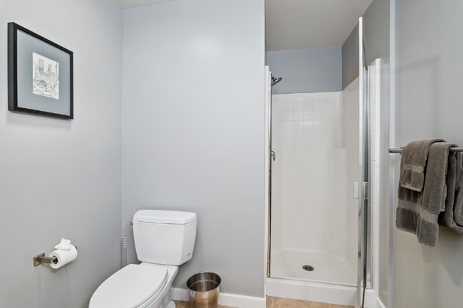 Building Photo - 889 Date St