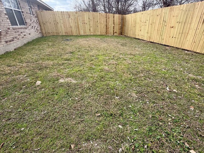 Building Photo - 608 Olaf Dr