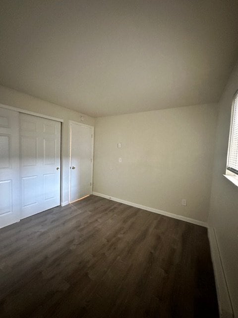 Building Photo - 2-Bedroom, First Floor Corner Unit, Near Transportation