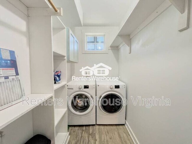 Building Photo - 7922 Shore Dr