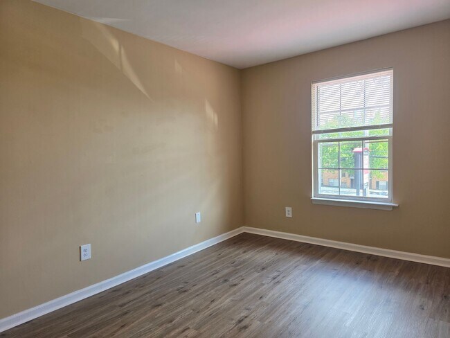 Building Photo - 3209 Miller Rd